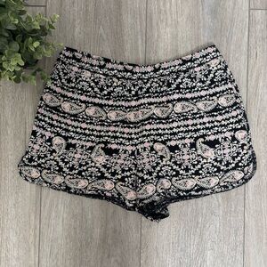 Patrons of Peace Black Paisley Print Shorts Size M With Pockets Rayon Summer
